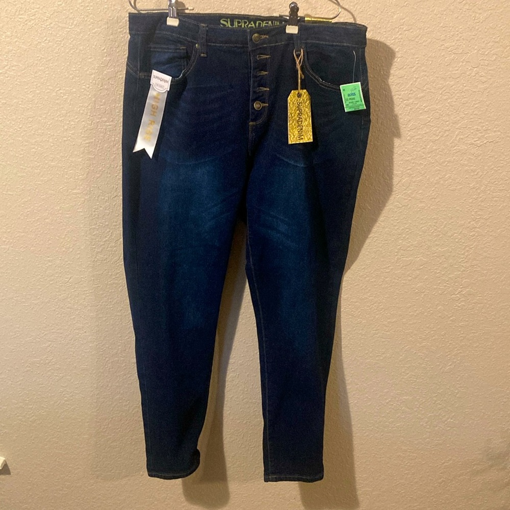 NWT Size 16 Jeans
